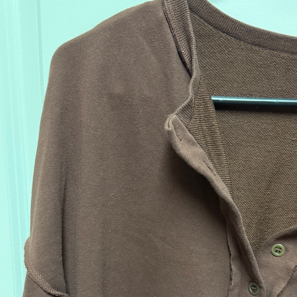 Amazon Essentials Women's Maroon Button-Up Sweatshirt - Picture 6 of 12